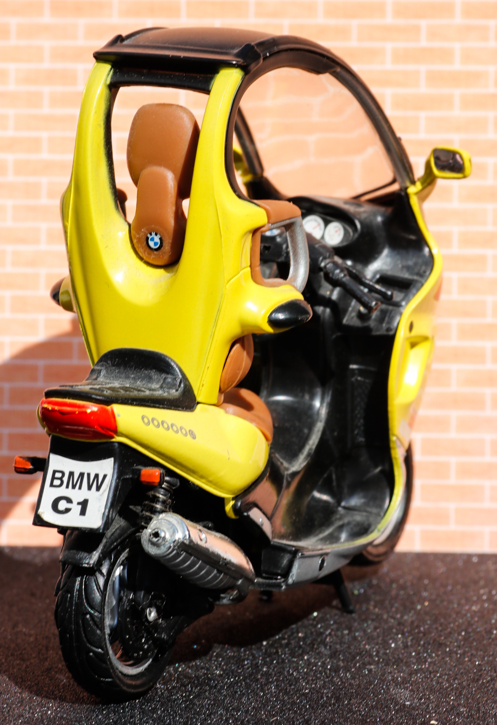 Motor Max BMW C1
