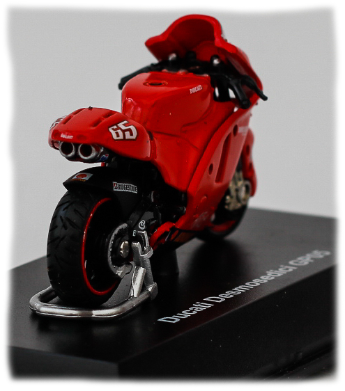 New-Ray Ducati Desmosedici GP05