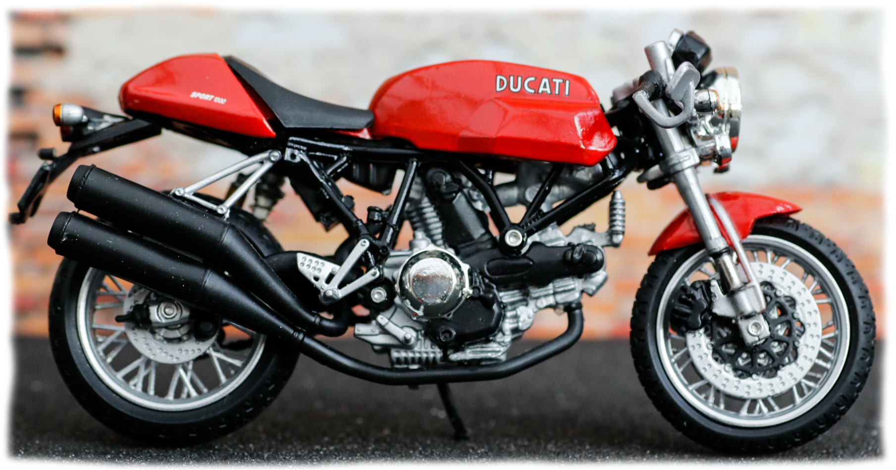Solido Ducati 1000 Sport Classic