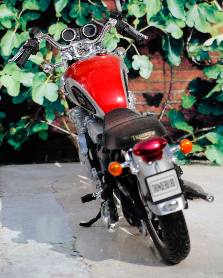 Welly Triumph Thunderbird