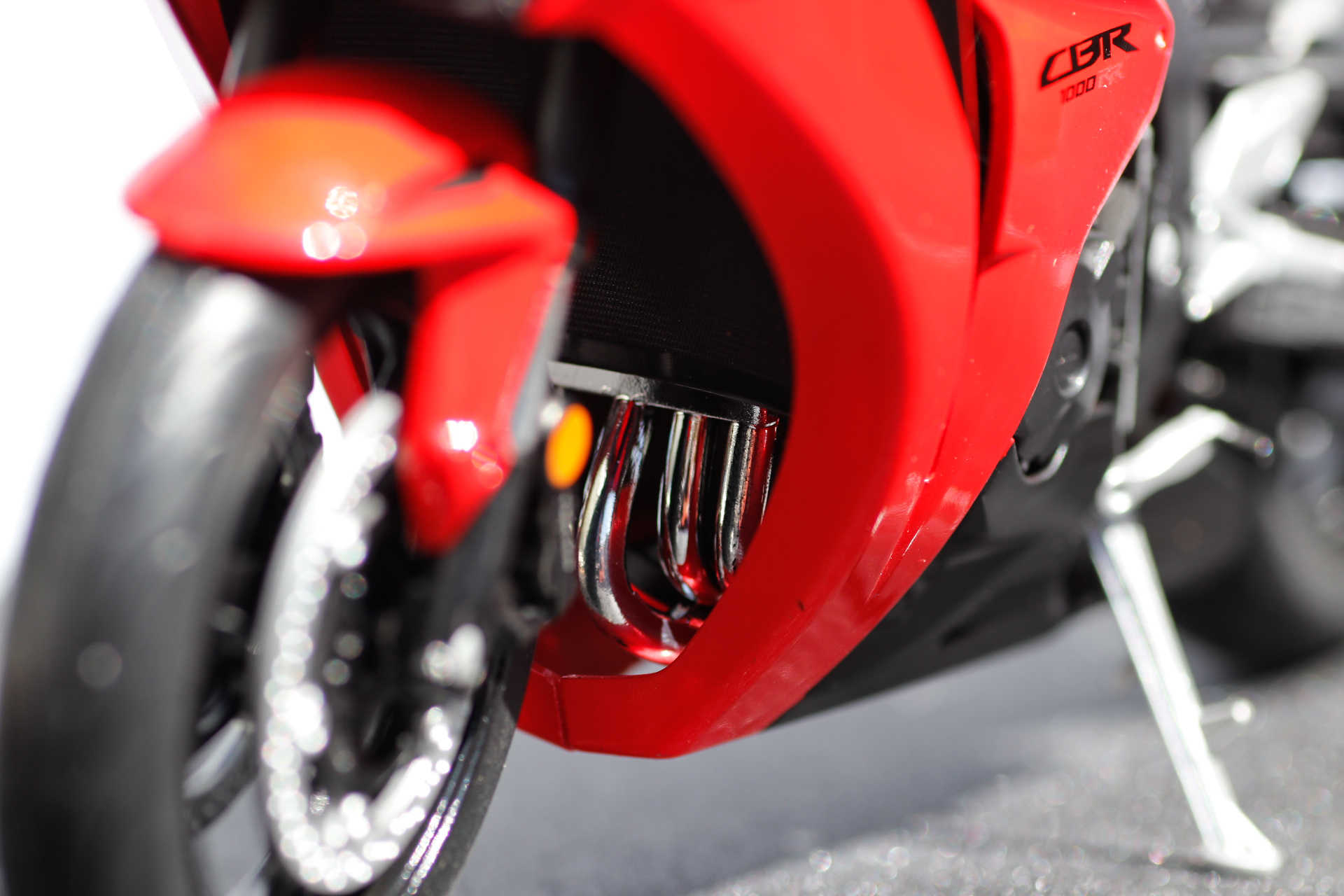 Welly 1-10 Honda CBR1000RR Fireblade