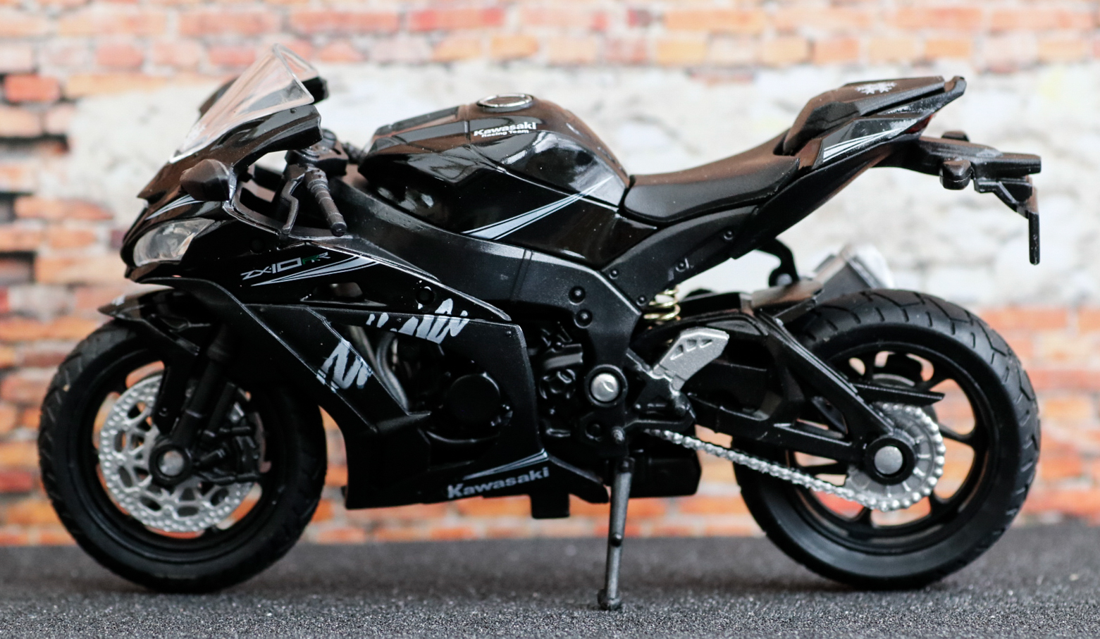 Welly Kawasaki ZX10RR 2017 Welly Kawasaki ZX10RR 2017