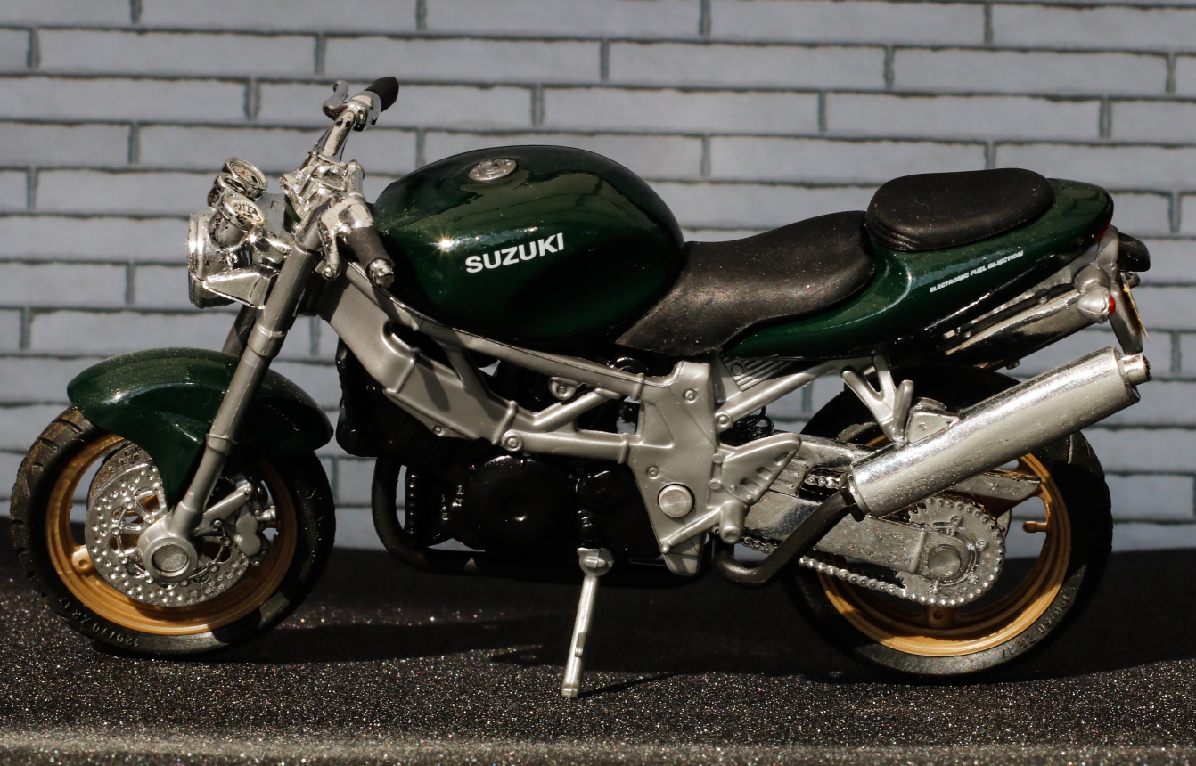 Welly Suzuki 1000 Street Bike