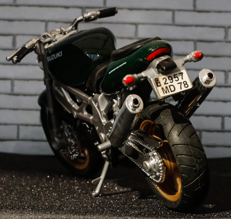 Welly Suzuki 1000 Street Bike