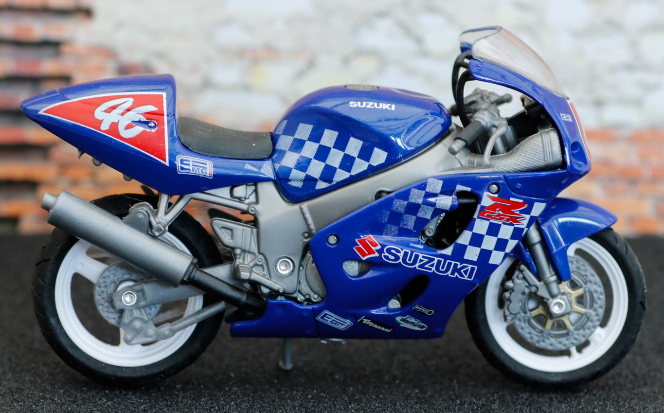 Welly Suzuki GSX-R Racing