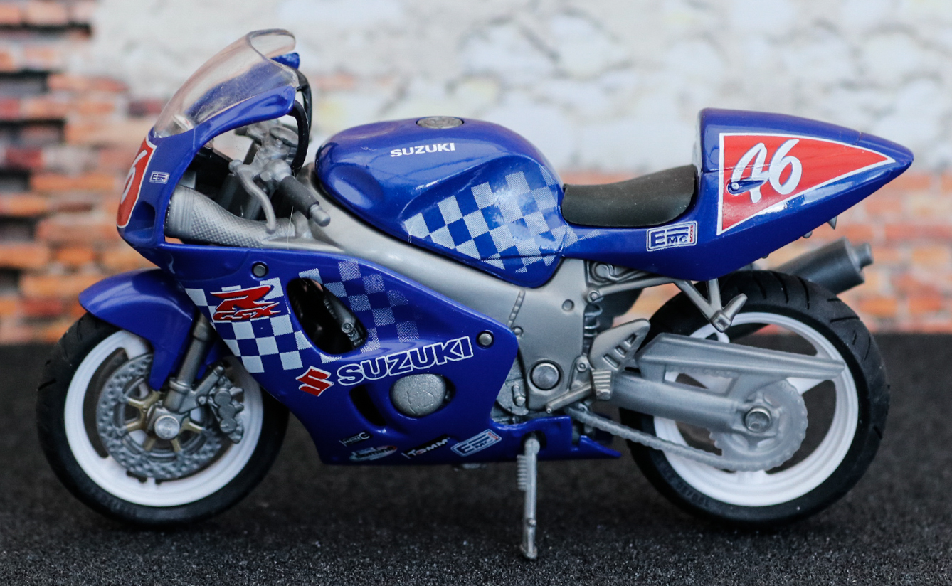 Welly Suzuki GSX-R Racing