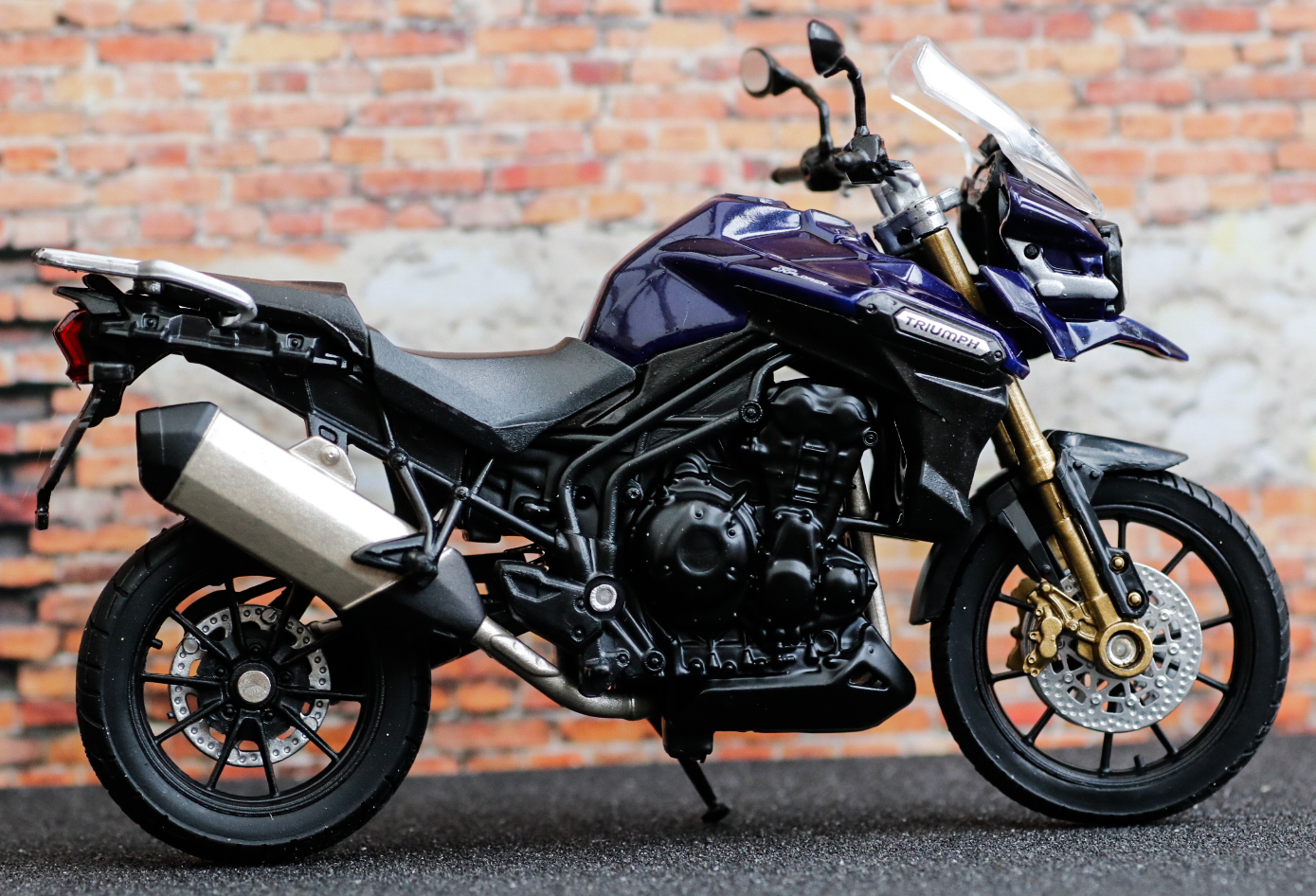 Welly Triumph Tiger Explorer