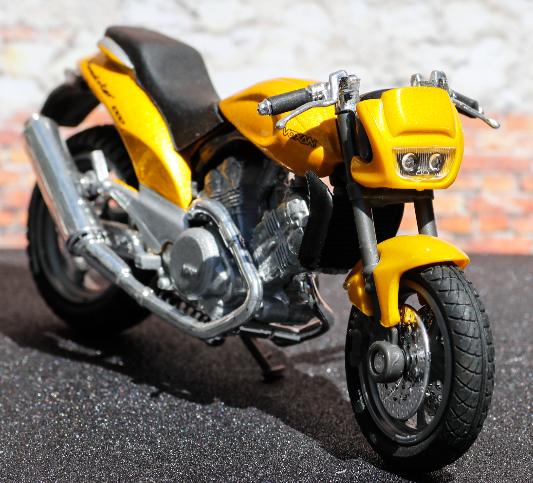 Welly Voxan Roadster 1000