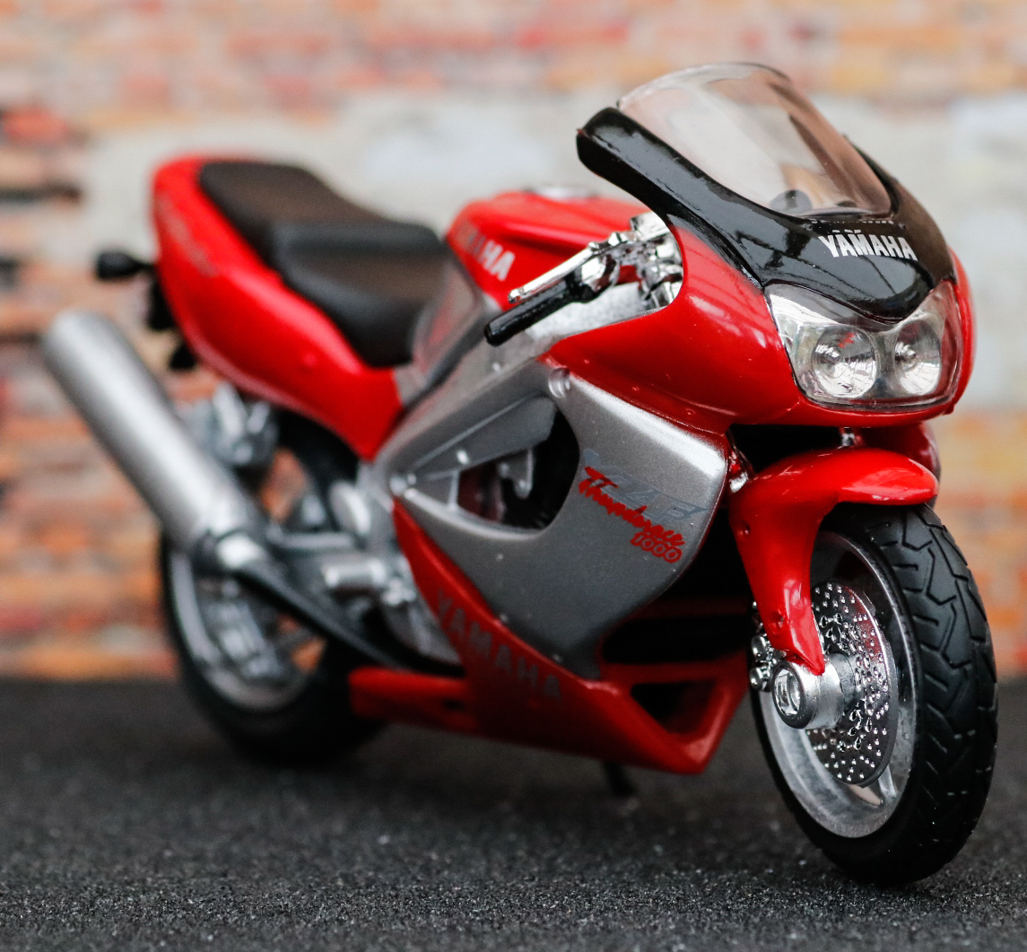 Welly Yamaha YZF1000 Thunderace